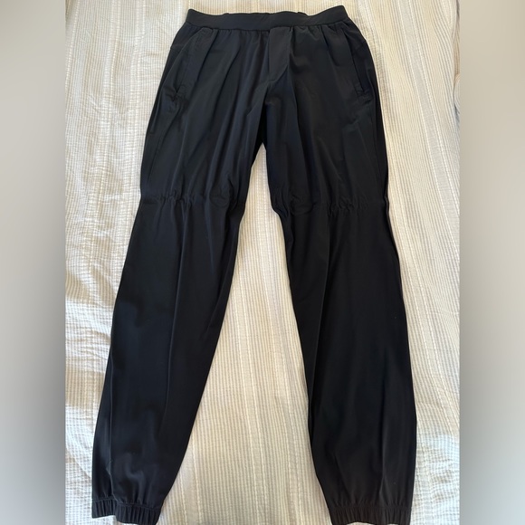 NWOT - Lululemon Workout Joggers - Picture 1 of 5